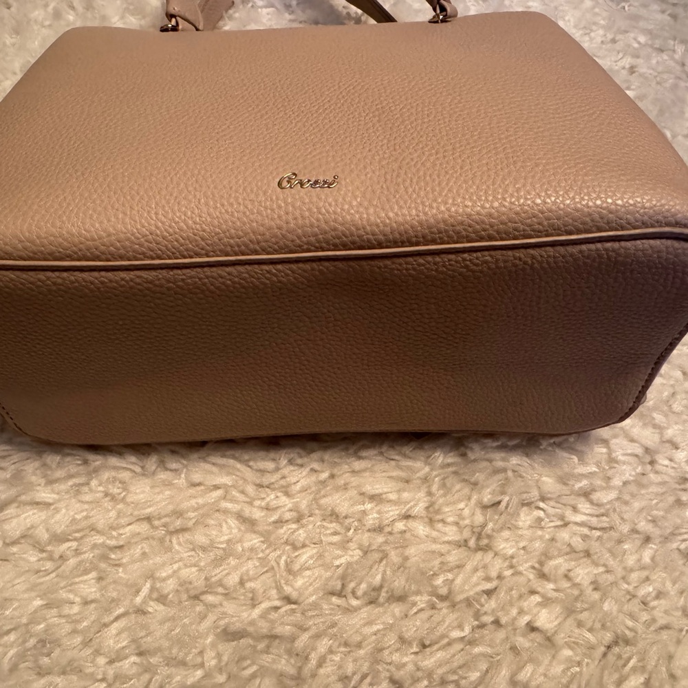 Grossi Bow-Front Crossbody Handbag in Taupe - Picture 4 of 7